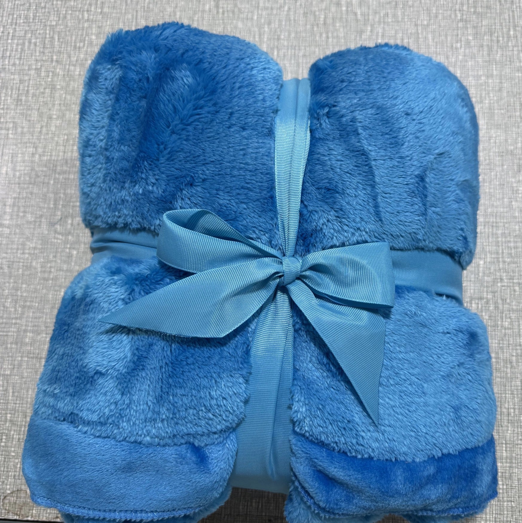 Whimsy Ultra Plush Ruffled Blanket